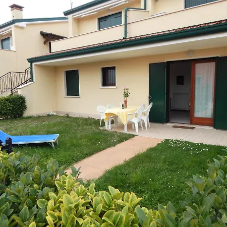 Villaggio Dei Fiori 4 Stars Luxury - Great Family - Pet Friendly - With Hypermarket - Delivery Restaurant-pizzeria - Breakfast With Supplement - Ultra Fast Wi-fi - Play Area For Children - Olympic Swimming Pool - Parking
