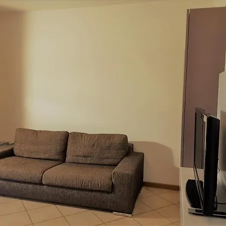 Villaggio Dei Fiori 4 Stars Luxury - Great Family - Pet Friendly - With Hypermarket - Delivery Restaurant-pizzeria - Breakfast With Supplement - Ultra Fast Wi-fi - Play Area For Children - Olympic Swimming Pool - Parking 4* Caorle