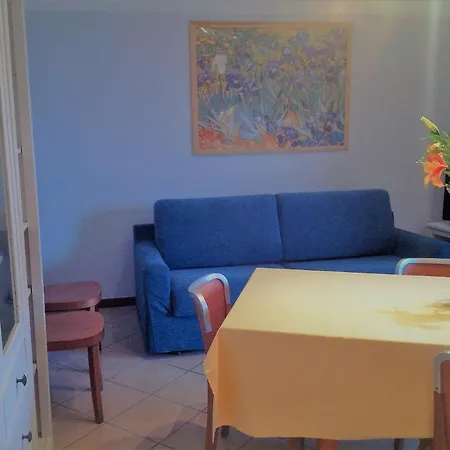 Villaggio Dei Fiori Extra Luxury 4 Stars - Great Family - Petz Friendly - With Hypermarket - Delivery Restaurant-pizzeria - Breakfast With Supplement - Ultra Fast Wi-fi - Parking Adjacent To The - With Mechanical Wor Apart-hotel Caorle