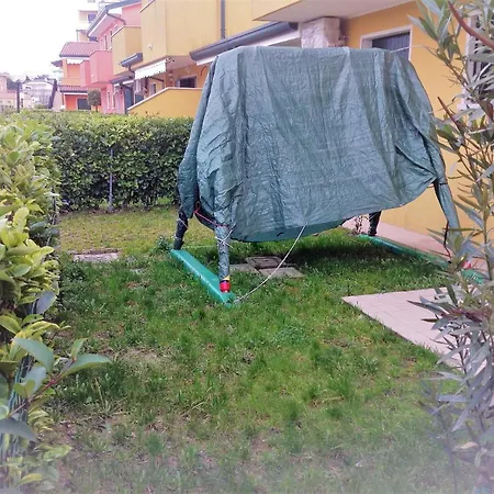 Apart-hotel Villaggio Dei Fiori Extra Luxury 4 Stars - Great Family - Petz Friendly - With Hypermarket - Delivery Restaurant-pizzeria - Breakfast With Supplement - Ultra Fast Wi-fi - Parking Adjacent To The - With Mechanical Wor Caorle