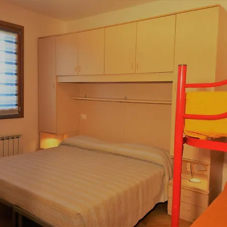 Apart-hotel Villaggio Dei Fiori Extra Luxury 4 Stars - Great Family - Petz Friendly - With Hypermarket - Delivery Restaurant-pizzeria - Breakfast With Supplement - Ultra Fast Wi-fi - Parking Adjacent To The - With Mechanical Wor