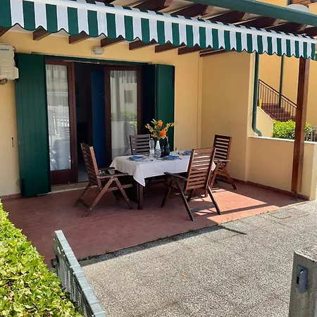 Villaggio Dei Fiori Extra Luxury 4 Stars - Great Family - Petz Friendly - With Hypermarket - Delivery Restaurant-pizzeria - Breakfast With Supplement - Ultra Fast Wi-fi - Parking Adjacent To The - With Mechanical Wor