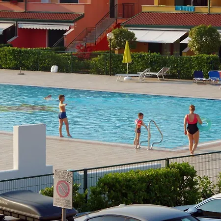 Apart-hotel Villaggio Dei Fiori Extra Luxury 4 Stars - Great Family - Petz Friendly - With Hypermarket - Delivery Restaurant-pizzeria - Breakfast With Supplement - Ultra Fast Wi-fi - Parking Adjacent To The - With Mechanical Wor 4*