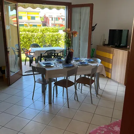 Villaggio Dei Fiori Extra Luxury 4 Stars - Great Family - Petz Friendly - With Hypermarket - Delivery Restaurant-pizzeria - Breakfast With Supplement - Ultra Fast Wi-fi - Parking Adjacent To The - With Mechanical Wor 4* 卡奥莱