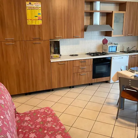 Villaggio Dei Fiori Extra Luxury 4 Stars - Great Family - Petz Friendly - With Hypermarket - Delivery Restaurant-pizzeria - Breakfast With Supplement - Ultra Fast Wi-fi - Parking Adjacent To The - With Mechanical Wor Apart-hotel