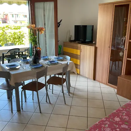 Apart-hotel Villaggio Dei Fiori Extra Luxury 4 Stars - Great Family - Petz Friendly - With Hypermarket - Delivery Restaurant-pizzeria - Breakfast With Supplement - Ultra Fast Wi-fi - Parking Adjacent To The - With Mechanical Wor 4*