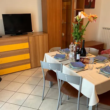 Villaggio Dei Fiori Extra Luxury 4 Stars - Great Family - Petz Friendly - With Hypermarket - Delivery Restaurant-pizzeria - Breakfast With Supplement - Ultra Fast Wi-fi - Parking Adjacent To The - With Mechanical Wor Apart-hotel Caorle
