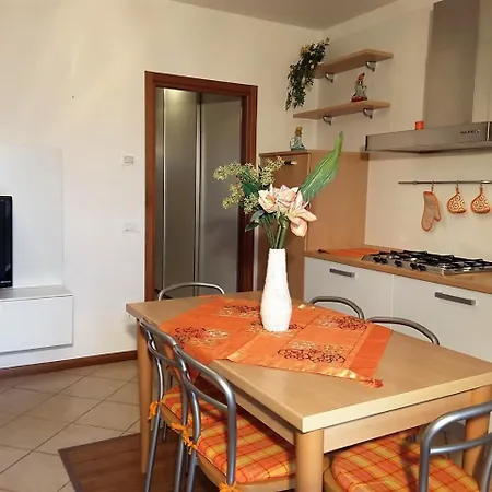 Villaggio Dei Fiori Extra Luxury 4 Stars - Great Family - Petz Friendly - With Hypermarket - Delivery Restaurant-pizzeria - Breakfast With Supplement - Ultra Fast Wi-fi - Parking Adjacent To The - With Mechanical Wor 4*