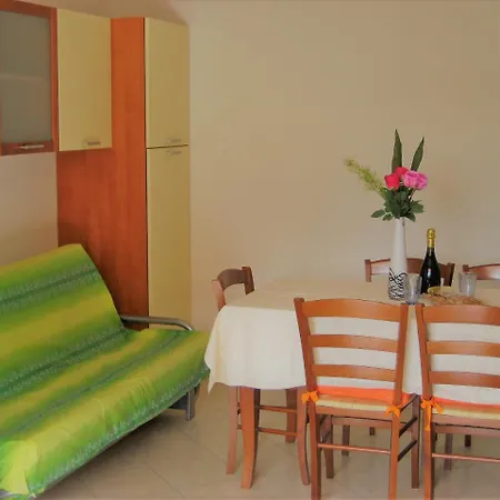 Apart-hotel Villaggio Dei Fiori Extra Luxury 4 Stars - Great Family - Petz Friendly - With Hypermarket - Delivery Restaurant-pizzeria - Breakfast With Supplement - Ultra Fast Wi-fi - Parking Adjacent To The - With Mechanical Wor